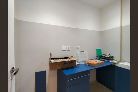 Apartamento para alugar com 65m², 2 quartos e 1 vaga Apartamento para alugar com 65m², 2 quartos e 1 vagaCloset do quarto 1