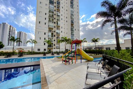 Apartamento à venda com 70m², 2 quartos e 2 vagasÁrea comum - Piscina