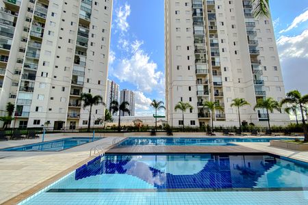 Apartamento à venda com 70m², 2 quartos e 2 vagasÁrea comum - Piscina