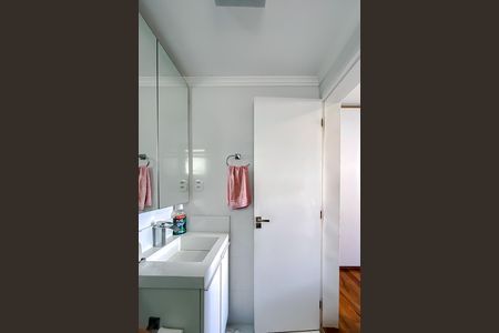 Apartamento à venda com 70m², 2 quartos e 2 vagasBanheiro da Suíte