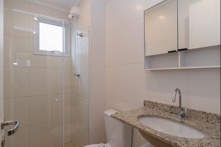 Banheiro de kitnet/studio para alugar com 1 quarto, 28m² em Bela Vista, São Paulo
