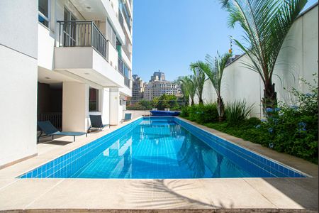 Studio para alugar com 28m², 1 quarto e sem vaga Studio para alugar com 28m², 1 quarto e sem vagaÁrea comum - Piscina