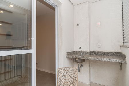 Studio para alugar com 28m², 1 quarto e sem vaga Studio para alugar com 28m², 1 quarto e sem vagaVaranda do Quarto