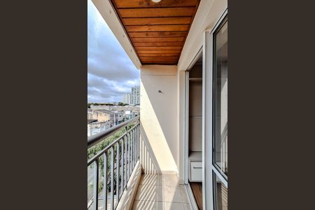 Apartamento para alugar com 70m², 3 quartos e 1 vaga Apartamento para alugar com 70m², 3 quartos e 1 vagaVaranda