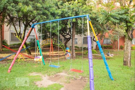 Apartamento para alugar com 63m², 2 quartos e 1 vagaÁrea comum - Playground