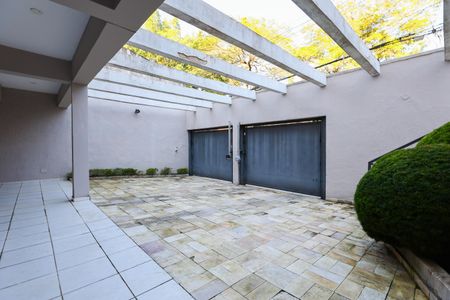 Garagem de casa à venda com 4 quartos, 400m² em Jardim Morumbi, São Paulo
