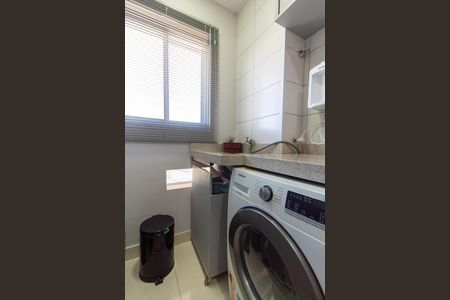 Apartamento à venda com 47m², 2 quartos e 1 vaga Apartamento à venda com 47m², 2 quartos e 1 vagaÁREA DE SERVIÇO
