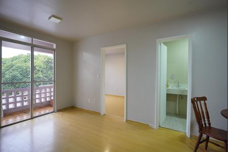 Sala de apartamento para alugar com 1 quarto, 50m² em Partenon, Porto Alegre