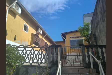 Casa à venda com 300m², 7 quartos e 3 vagas Casa à venda com 300m², 7 quartos e 3 vagasFoto 01