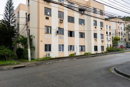 Apartamento para alugar com 53m², 3 quartos e 1 vaga Apartamento para alugar com 53m², 3 quartos e 1 vagaFachada