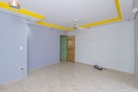 Casa para alugar com 75m², 2 quartos e 1 vaga
