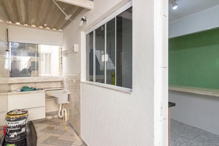 Casa para alugar com 75m², 2 quartos e 1 vaga