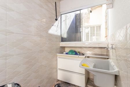 Casa para alugar com 75m², 2 quartos e 1 vaga