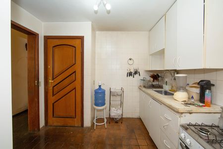 Apartamento à venda com 120m², 3 quartos e 2 vagas Apartamento à venda com 120m², 3 quartos e 2 vagasCozinha