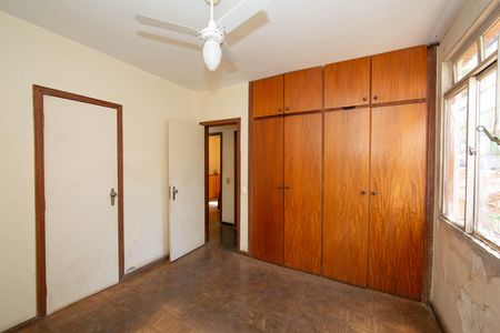 Apartamento à venda com 120m², 3 quartos e 2 vagas Apartamento à venda com 120m², 3 quartos e 2 vagasSuíte