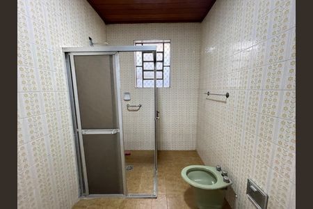 Casa à venda com 151m², 3 quartos e 2 vagas Casa à venda com 151m², 3 quartos e 2 vagasBanheiro 2