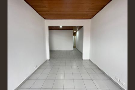 Casa à venda com 151m², 3 quartos e 2 vagas Casa à venda com 151m², 3 quartos e 2 vagasSala