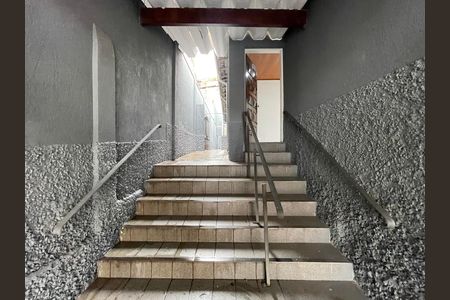 Casa à venda com 151m², 3 quartos e 2 vagas Casa à venda com 151m², 3 quartos e 2 vagasEntrada