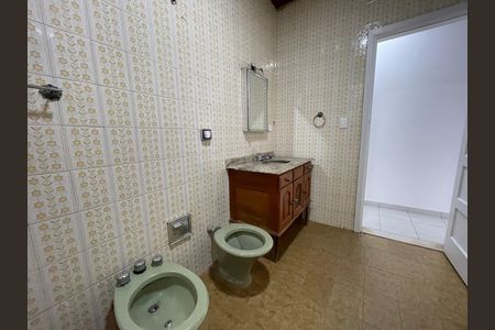 Casa à venda com 151m², 3 quartos e 2 vagas Casa à venda com 151m², 3 quartos e 2 vagasBanheiro 2