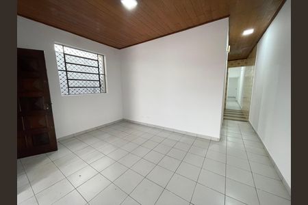 Casa à venda com 151m², 3 quartos e 2 vagas Casa à venda com 151m², 3 quartos e 2 vagasSala