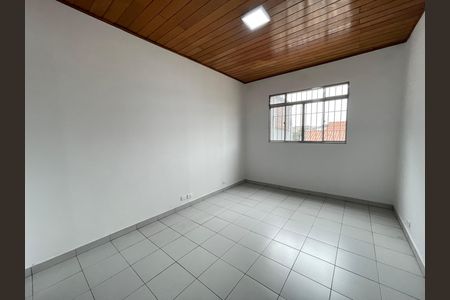 Casa à venda com 151m², 3 quartos e 2 vagas Casa à venda com 151m², 3 quartos e 2 vagasSala