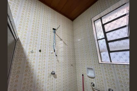 Casa à venda com 151m², 3 quartos e 2 vagas Casa à venda com 151m², 3 quartos e 2 vagasBanheiro 2
