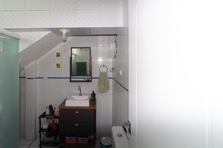 Casa à venda com 74m², 2 quartos e sem vaga Casa à venda com 74m², 2 quartos e sem vagaBanheiro