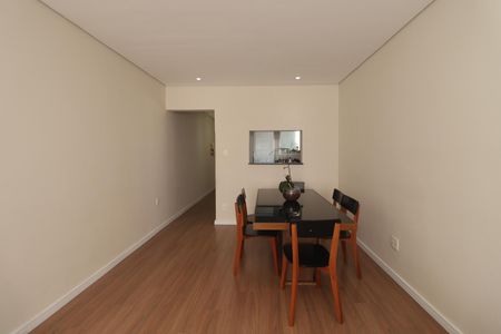 Apartamento para alugar com 70m², 2 quartos e sem vagaSala