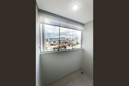 Vista da varanda da sala de apartamento para alugar com 3 quartos, 75m² em Floresta, Belo Horizonte