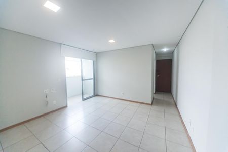 sala de apartamento para alugar com 3 quartos, 75m² em Floresta, Belo Horizonte