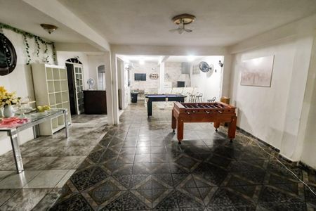 Casa à venda com 616m², 2 quartos e 8 vagas Casa à venda com 616m², 2 quartos e 8 vagasSalão