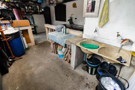 Casa à venda com 616m², 2 quartos e 8 vagas Casa à venda com 616m², 2 quartos e 8 vagasÁrea de Serviço