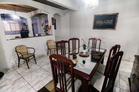 Casa à venda com 616m², 2 quartos e 8 vagas Casa à venda com 616m², 2 quartos e 8 vagasSala 2 - Jantar