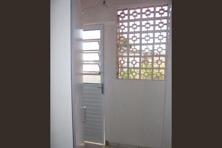 Foto 05 de casa à venda com 4 quartos, 335m² em Parque Tomas Saraiva, São Paulo