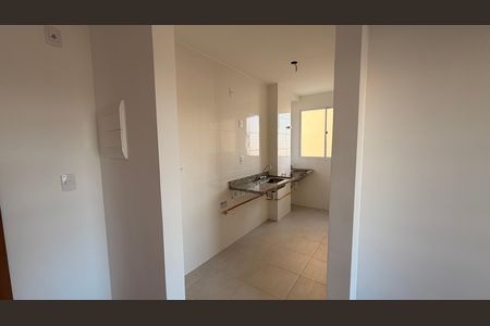Cozinha de apartamento à venda com 2 quartos, 48m² em Setor Faicalville, Goiânia
