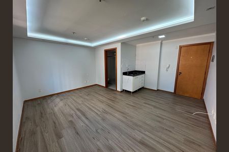 Apartamento à venda com 28m², 1 quarto e sem vaga Apartamento à venda com 28m², 1 quarto e sem vagaSala / Quarto