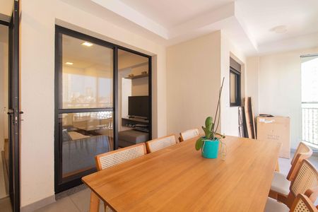 Apartamento à venda com 69m², 3 quartos e 1 vaga Apartamento à venda com 69m², 3 quartos e 1 vagaVaranda
