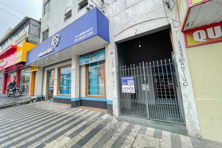 Apartamento à venda com 42m², 2 quartos e sem vaga Apartamento à venda com 42m², 2 quartos e sem vagaFachada