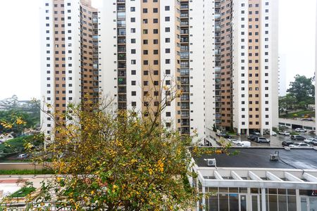 quarto 1 vista de apartamento à venda com 2 quartos, 68m² em Jardim Henriqueta, Taboão da Serra