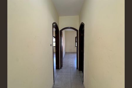 Casa para alugar com 250m², 5 quartos e 3 vagas Casa para alugar com 250m², 5 quartos e 3 vagasCorredor
