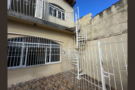 Casa para alugar com 250m², 5 quartos e 3 vagas Casa para alugar com 250m², 5 quartos e 3 vagasÁrea externa