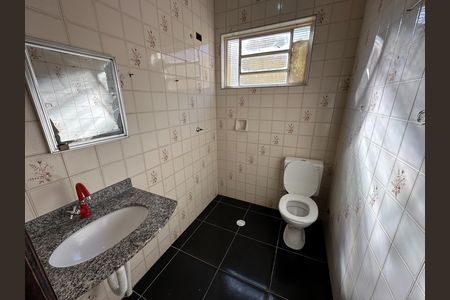 Casa para alugar com 250m², 5 quartos e 3 vagas Casa para alugar com 250m², 5 quartos e 3 vagasBanheiro da Suíte 1