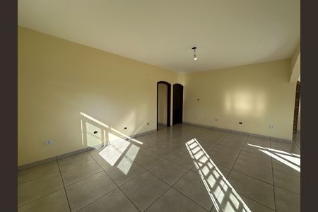 Casa para alugar com 250m², 5 quartos e 3 vagas Casa para alugar com 250m², 5 quartos e 3 vagasSala 2