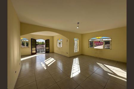 Casa para alugar com 250m², 5 quartos e 3 vagas Casa para alugar com 250m², 5 quartos e 3 vagasSala 2