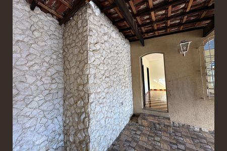 Casa para alugar com 250m², 5 quartos e 3 vagas Casa para alugar com 250m², 5 quartos e 3 vagasÁrea externa