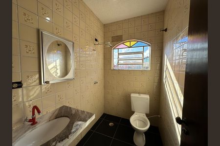 Casa para alugar com 250m², 5 quartos e 3 vagas Casa para alugar com 250m², 5 quartos e 3 vagasBanheiro da Suíte 2