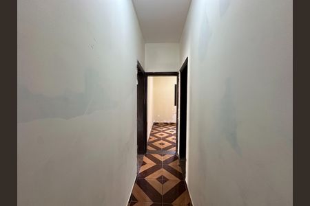 Casa para alugar com 250m², 5 quartos e 3 vagas Casa para alugar com 250m², 5 quartos e 3 vagasCorredor