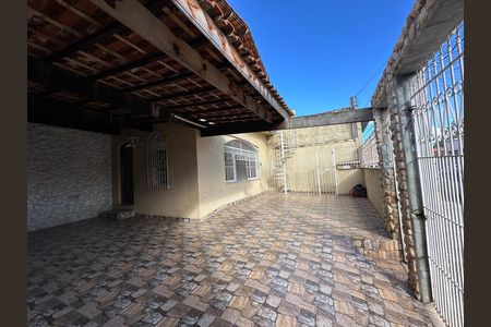 Casa para alugar com 250m², 5 quartos e 3 vagas Casa para alugar com 250m², 5 quartos e 3 vagasÁrea externa