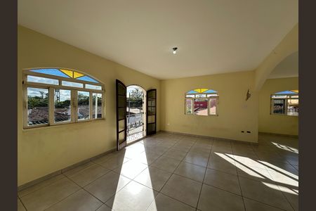 Casa para alugar com 250m², 5 quartos e 3 vagas Casa para alugar com 250m², 5 quartos e 3 vagasSala 2