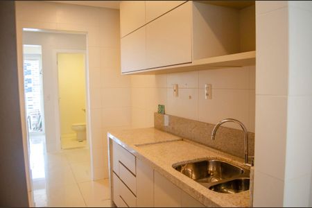 Apartamento para alugar com 150m², 3 quartos e 2 vagas